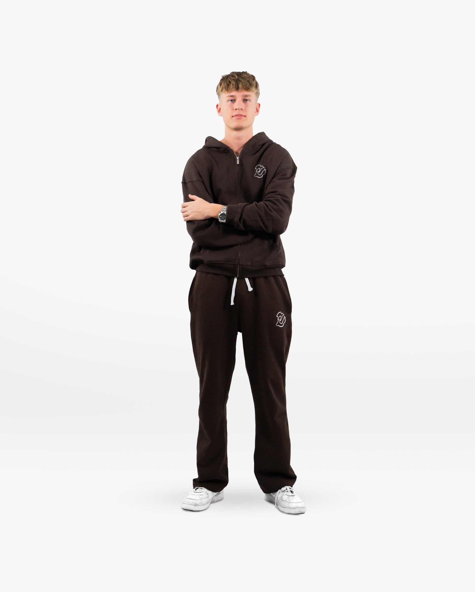 Wave Esports brown straight-leg sweatpants, Pluto full body